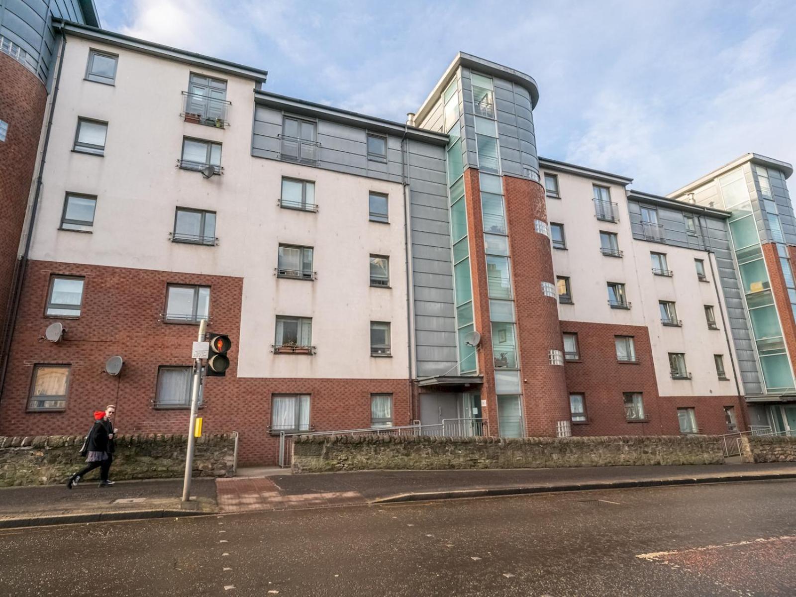 Ferienwohnung Pass The Keys Cosy Edinburgh Flat Exterior foto